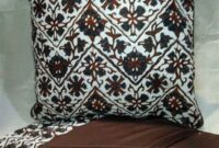 bantal-batik-dengan-tekstur_c75c1d84a.jpg